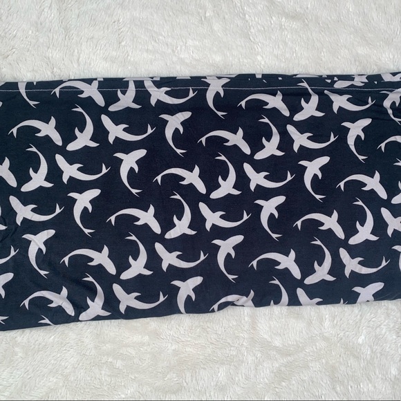 🦈Sweet Bamboo Swaddle🦈 - Picture 2 of 4